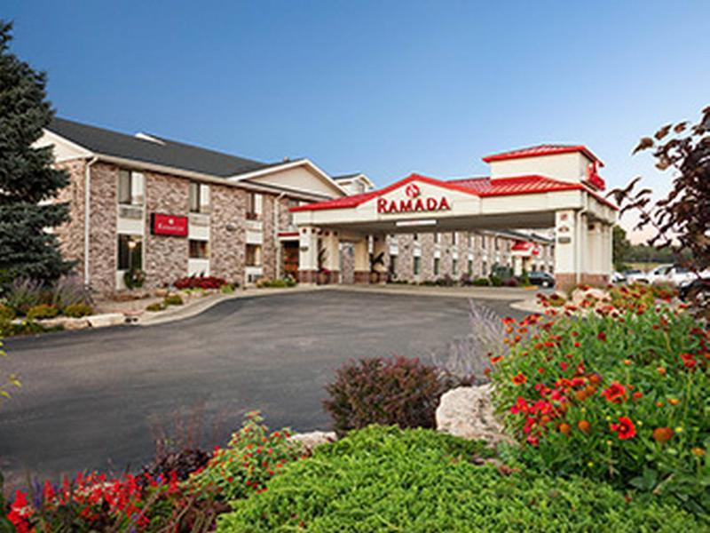 Hotel Ramada By Wyndham Wisconsin Dells I-90 Exterior foto