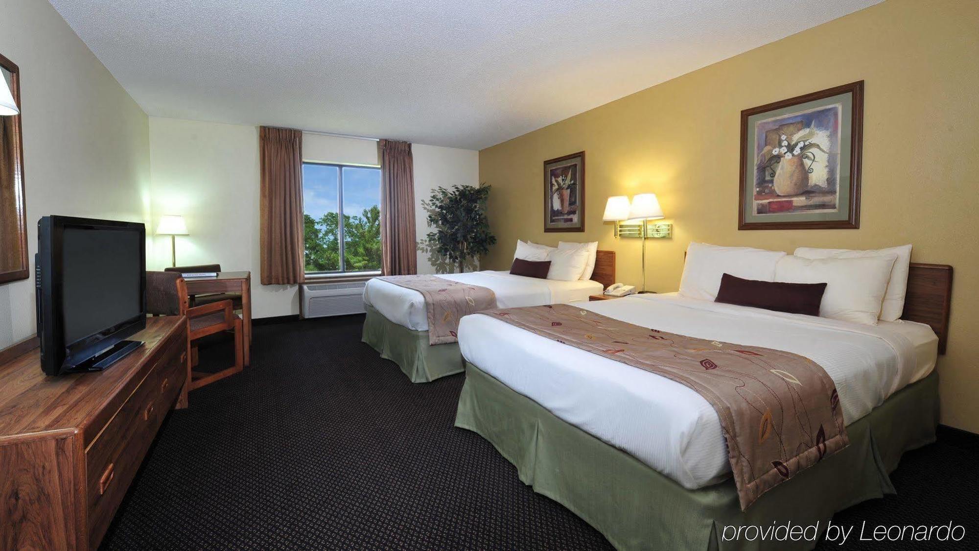 Hotel Ramada By Wyndham Wisconsin Dells I-90 Exterior foto