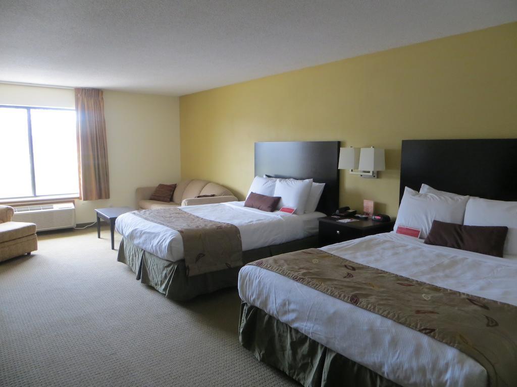 Hotel Ramada By Wyndham Wisconsin Dells I-90 Exterior foto