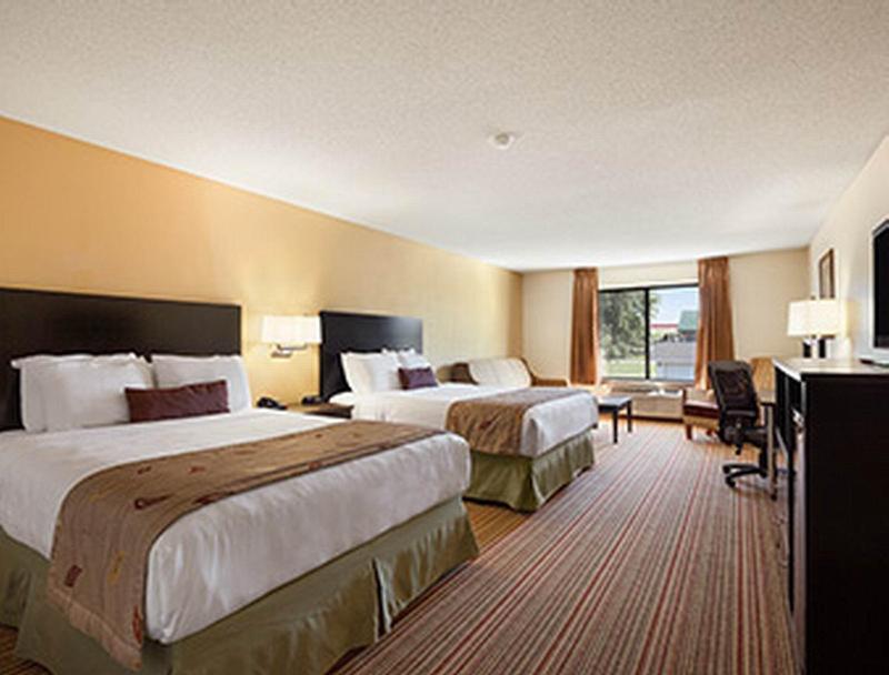 Hotel Ramada By Wyndham Wisconsin Dells I-90 Exterior foto